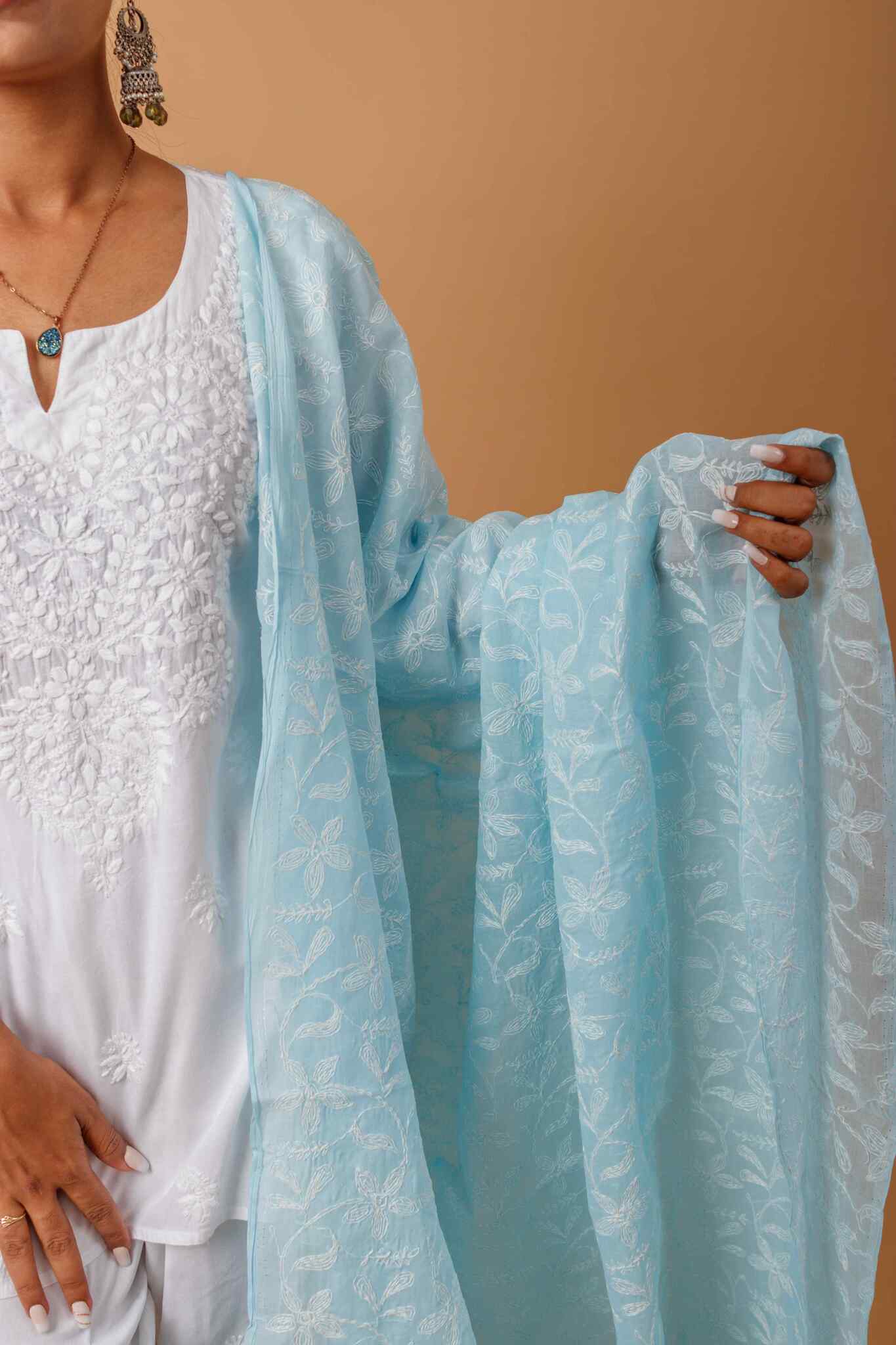 Arsh Handcrafted Chikankari Pure Cotton All Over Tepchi Dupatta - Image 3