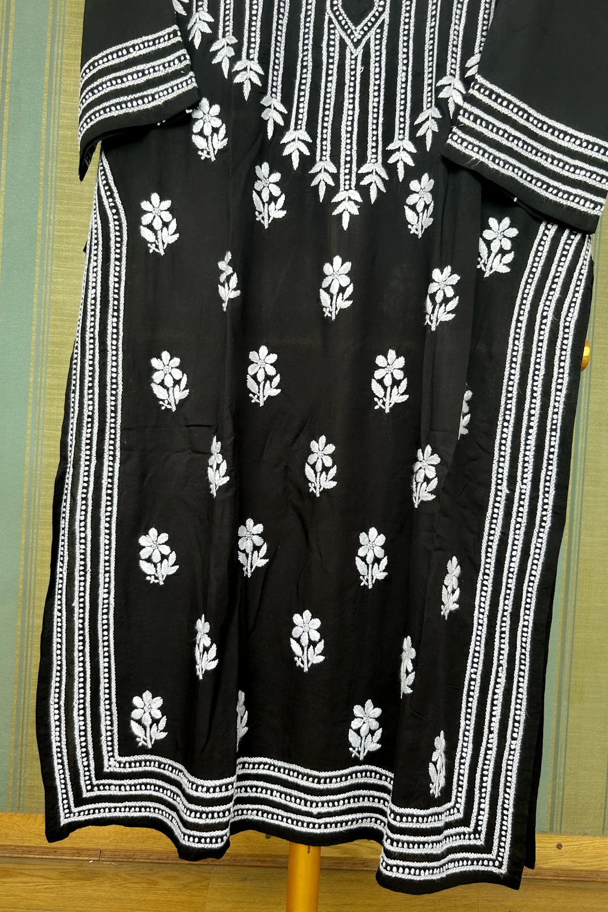 Arsh Handcrafted Black Modal Chikan Kurti - Image 4