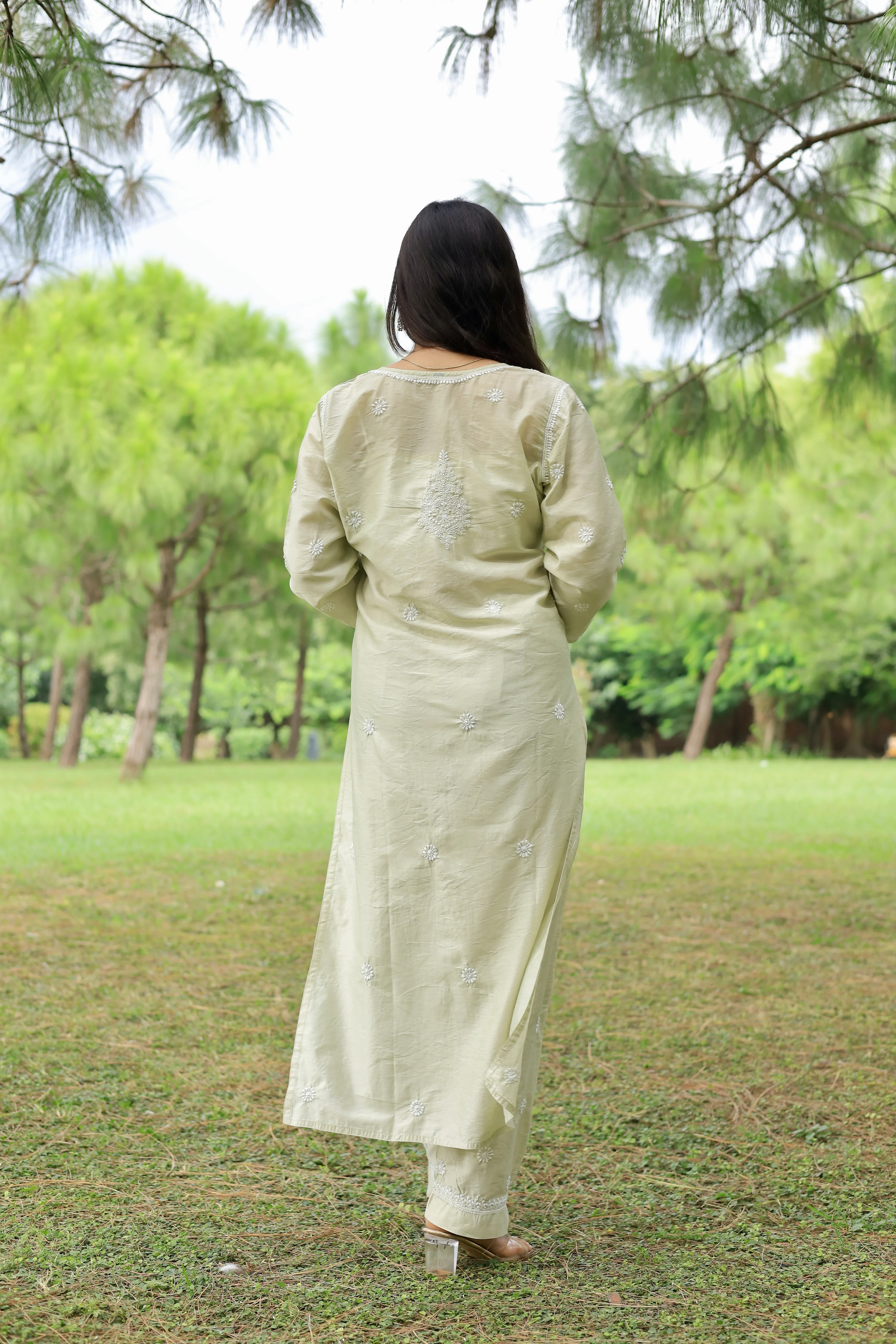 Arsh Handcrafted Chikan Muslin Chanderi Kurta and Pant Set - Image 6