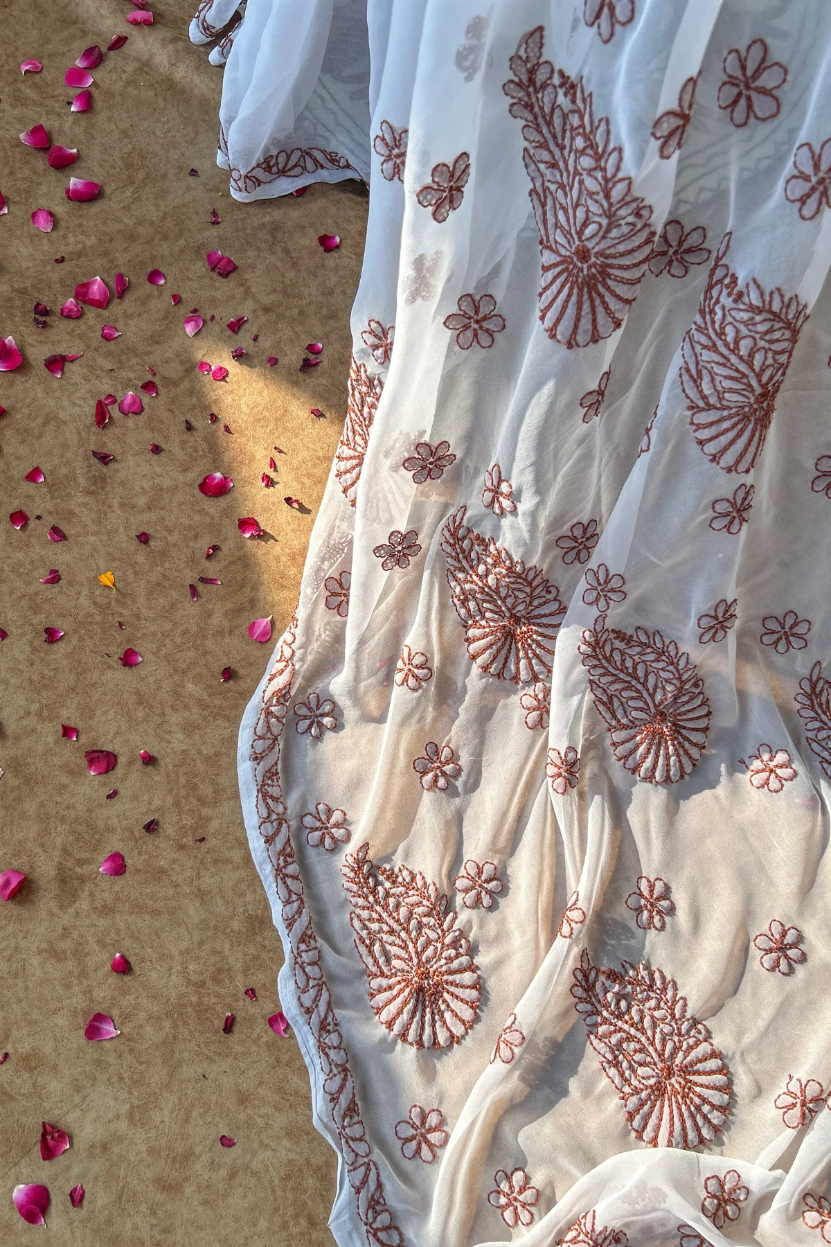 Arsh Handcrafted Semi Georgette Heavy Palla White Chikan Embroidered Saree - Image 10
