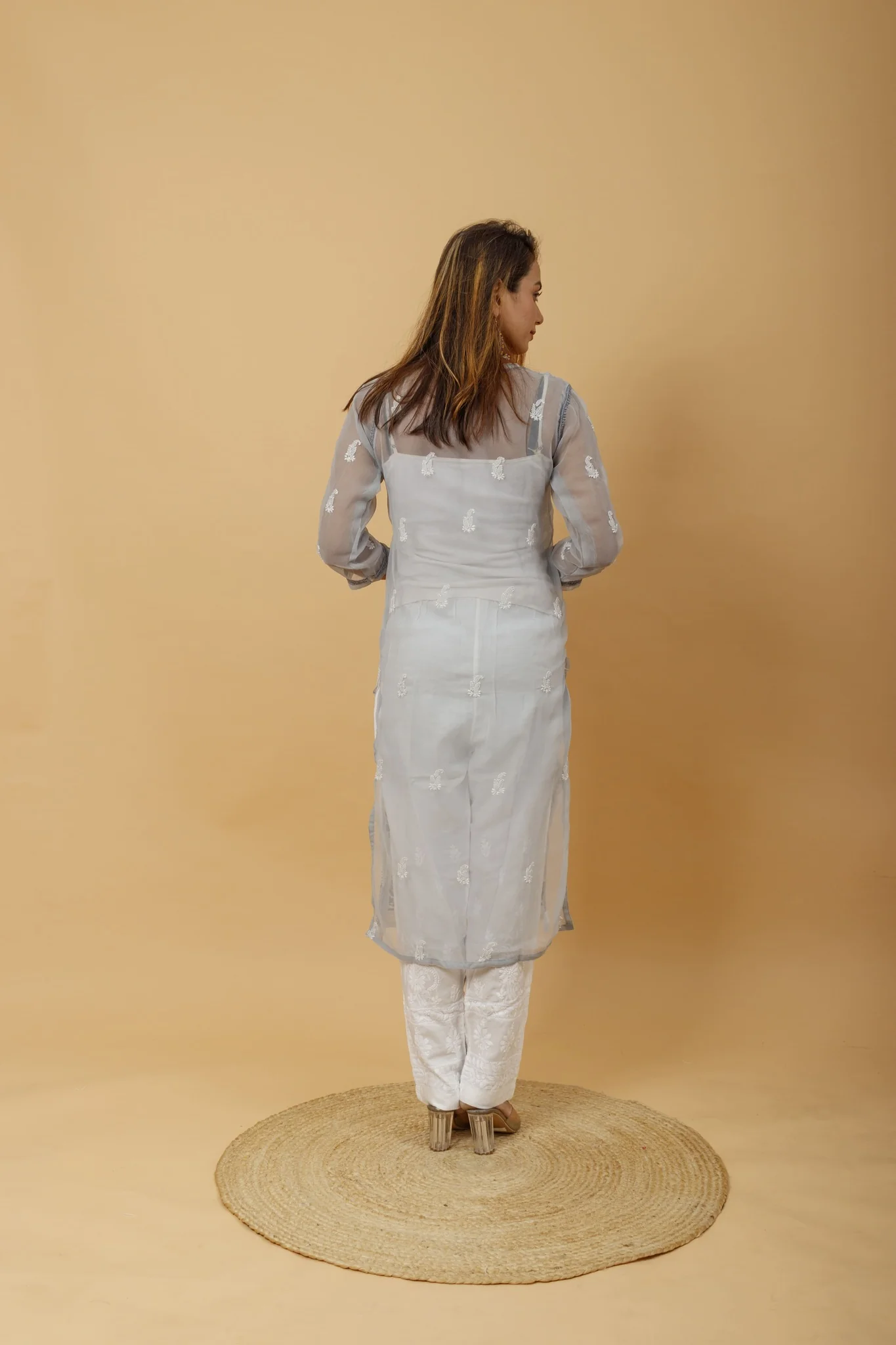 Arsh Handcrafted Grey Semi Georgette Chikan Kurti - Image 4