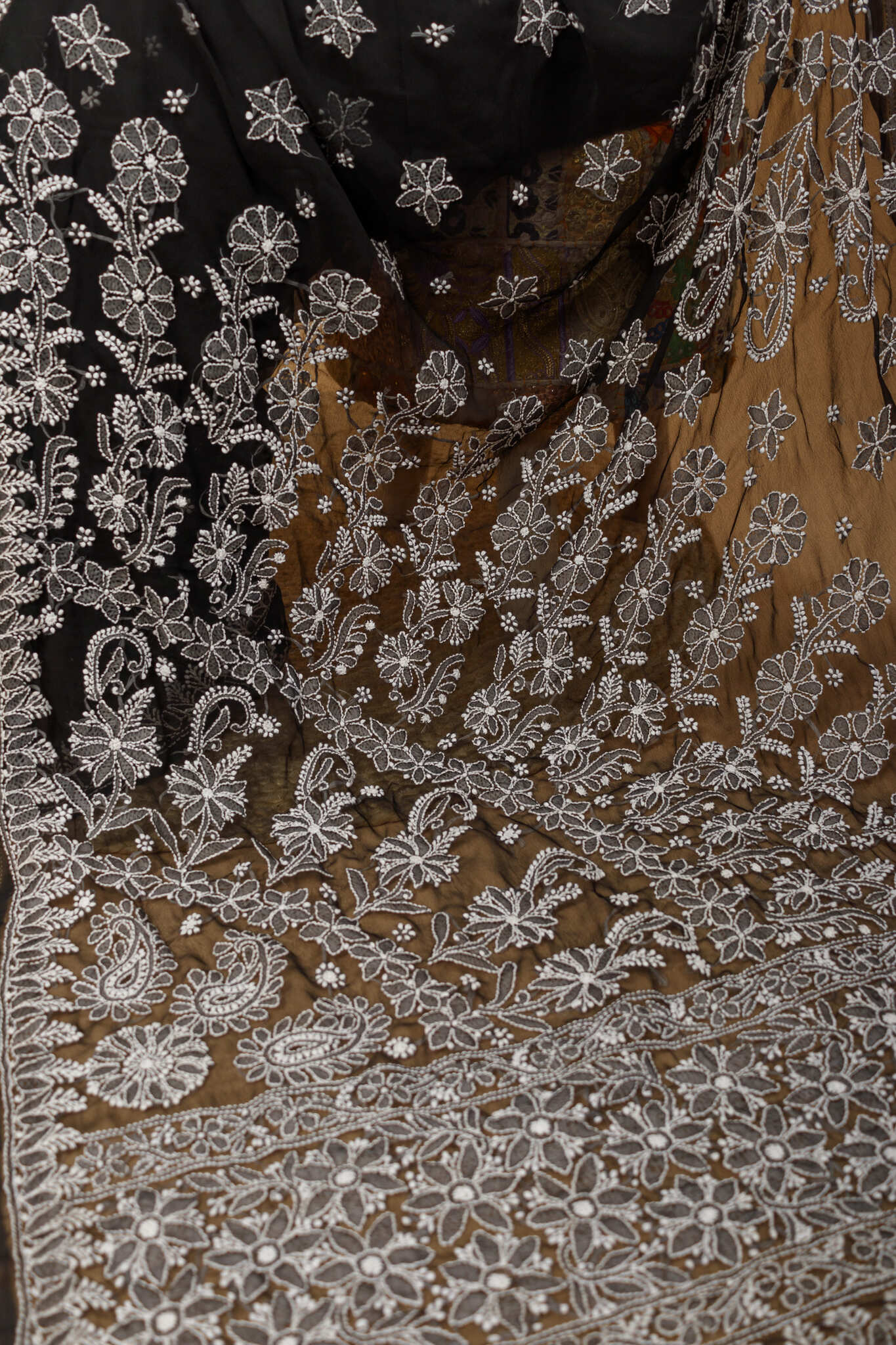 Arsh Handcrafted Semi Georgette Heavy Palla Chikan Embroidered Saree - Image 2