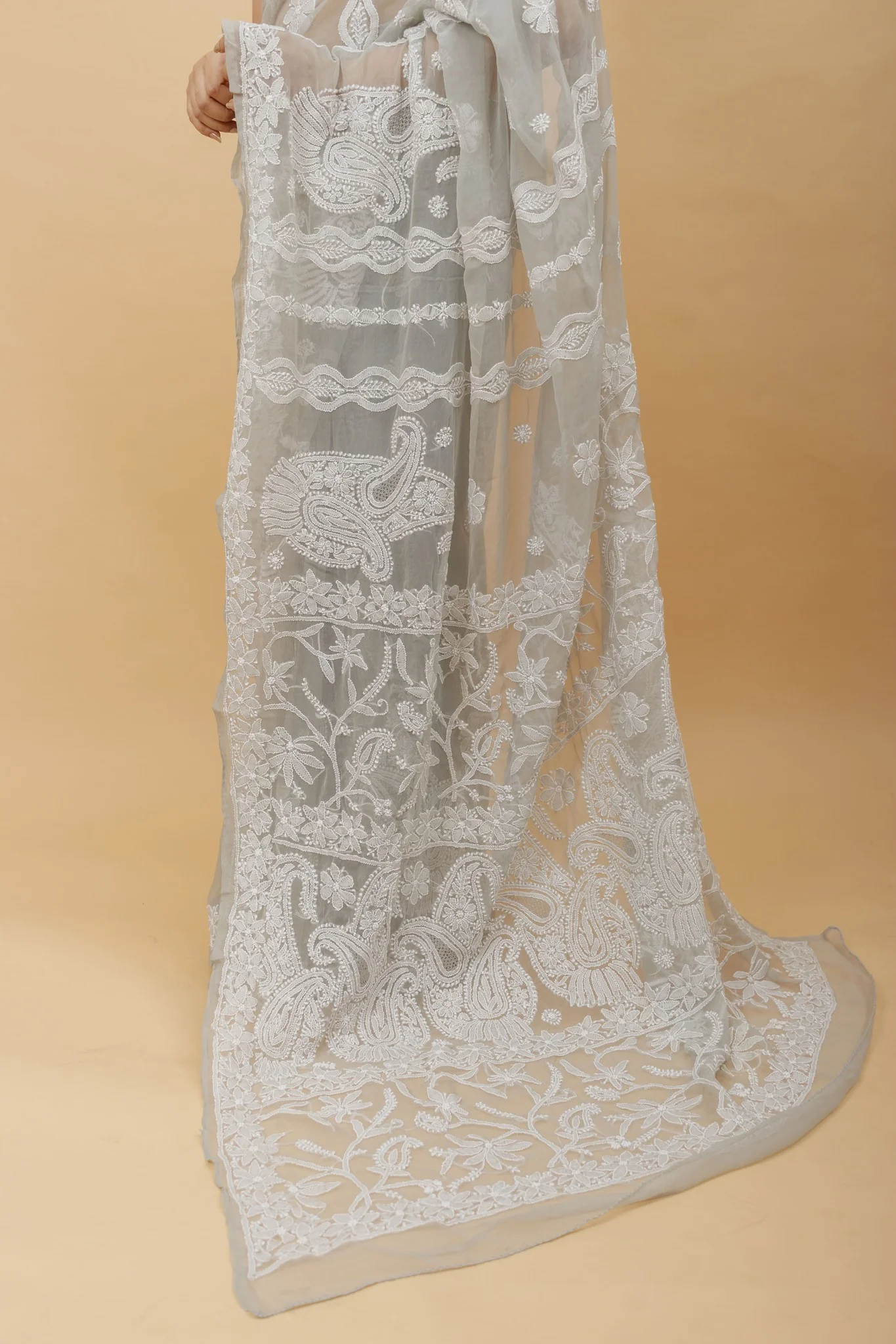 Arsh Handcrafted Semi Georgette Heavy Chikan Embroidered Saree - Image 5