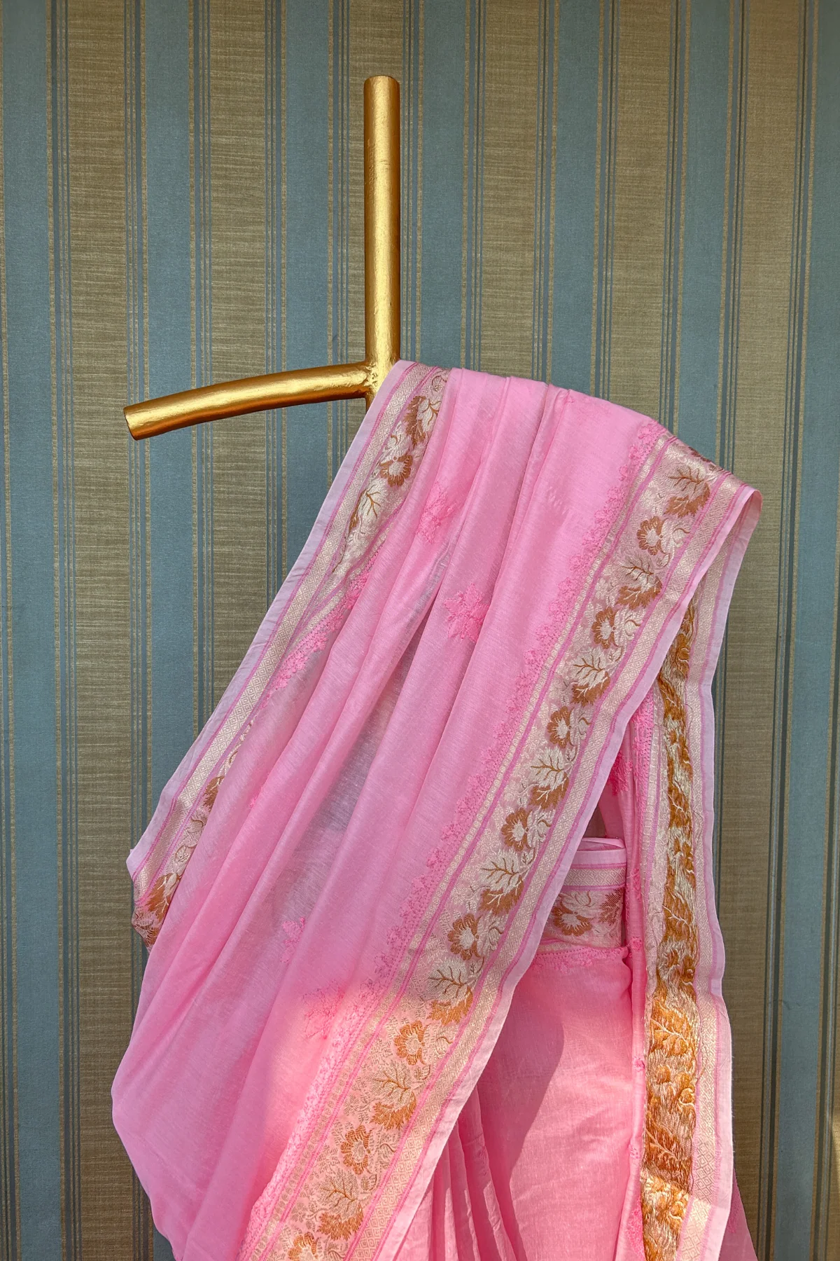 Arsh handcrafted Chikan Banarasi Linen Silk Saree - Image 2
