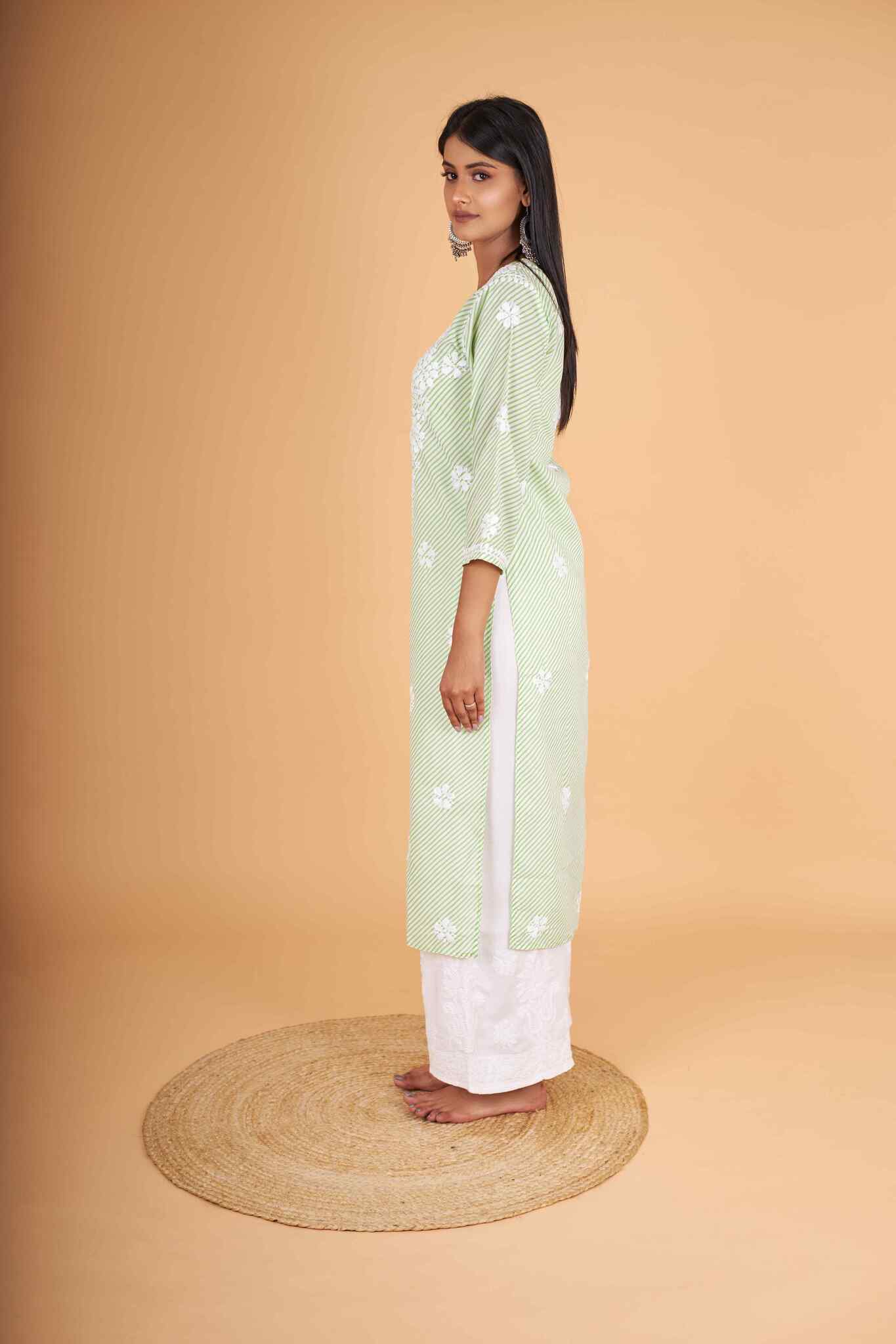 Arsh Handcrafted Leheriya Print Pure Cotton Chikan Kurti - Image 5